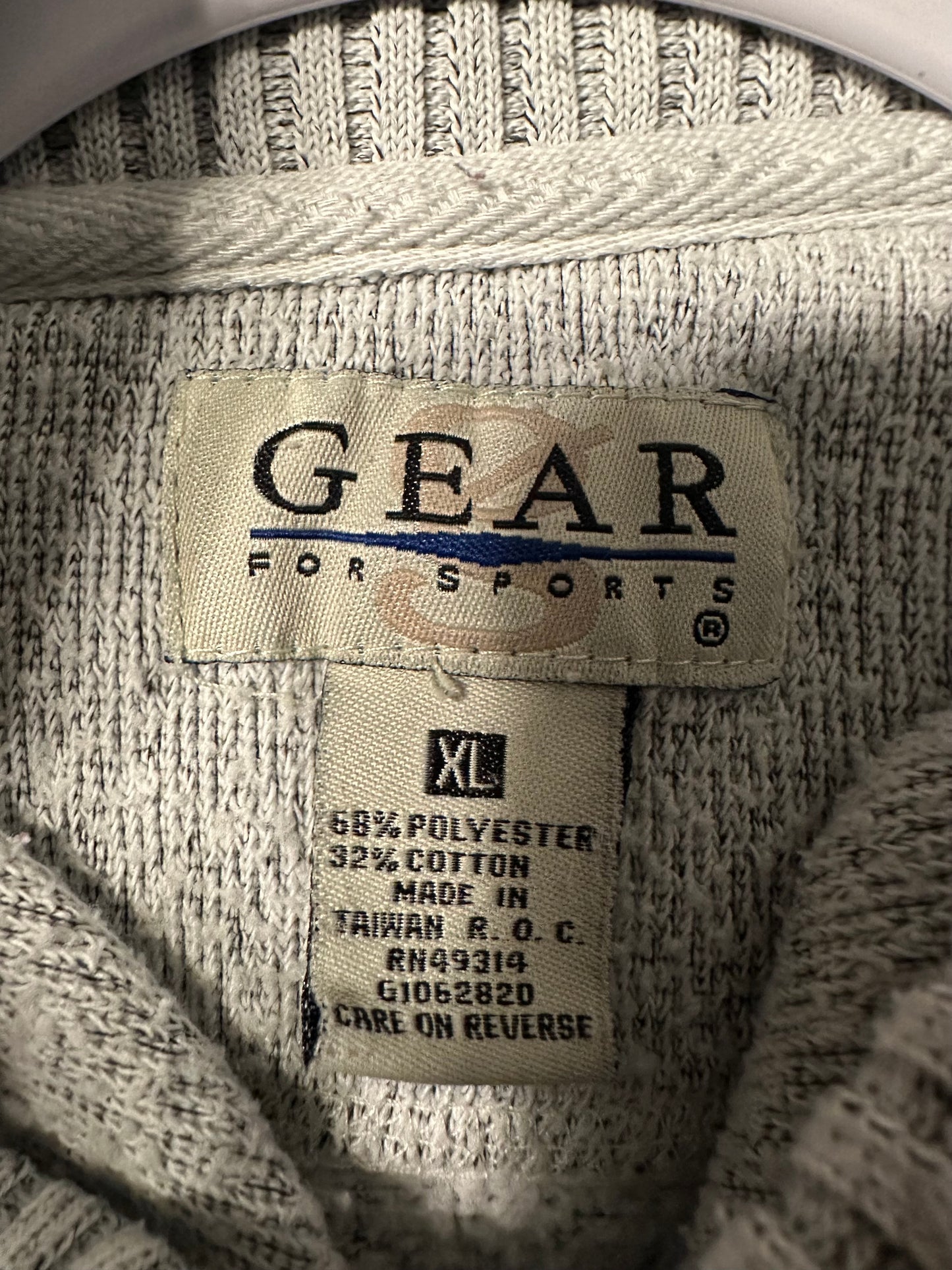 Norte Dame university quarter button crewneck